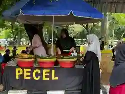Pedagang di Ragunan Bersyukur Dapat Meraih Keuntungan Lebih Selama Libur Lebaran